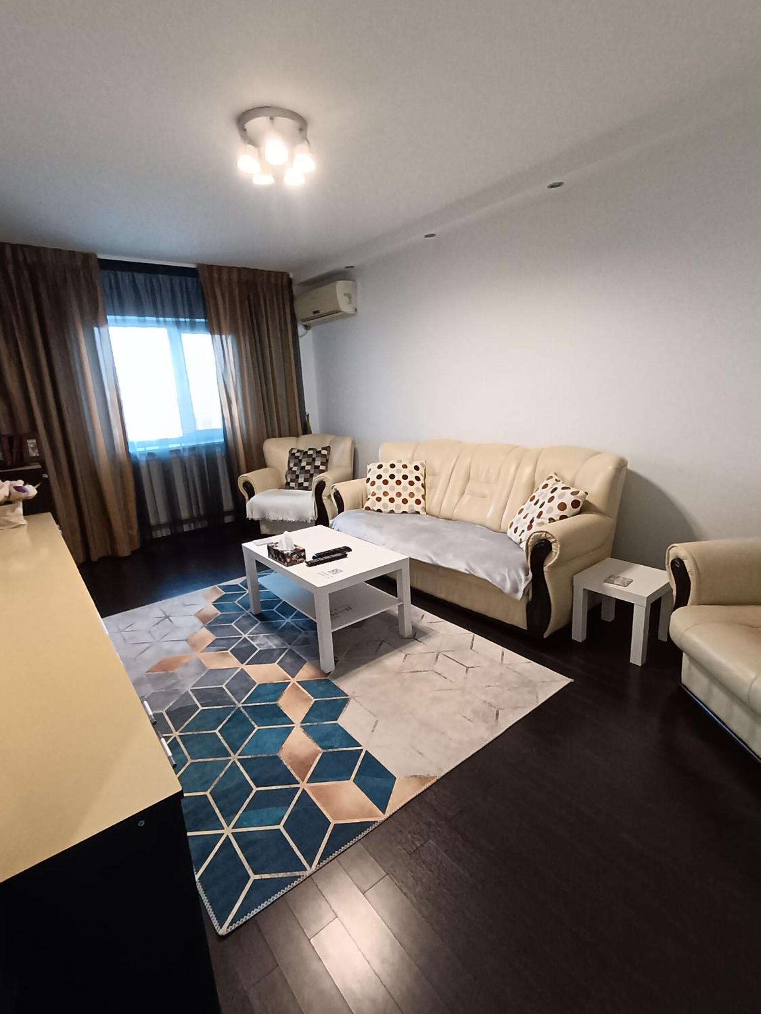 Adrian Home 3 Rooms Apartment 普洛耶什蒂 外观 照片